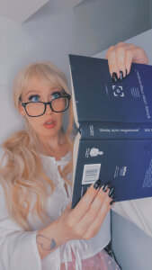 Liya_Liss Upside Down Thoughts 😅 зображення