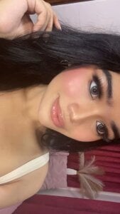 Mia_Akilah21 Cutie face of myself Hình