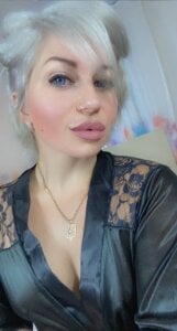 BellaStrong_ Public Pic