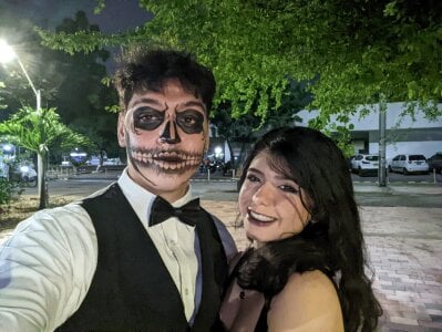 EmilyAndAndrew Public Foto 5