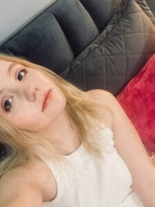 EmilyEvanse 🌸🌸🌸 Pic