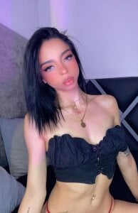 Quee_Sophine a pretty princess 👑 Pic 3