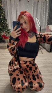 Nina_Blum_ Merry Christmas 🌲🌲🌲 Pic 3