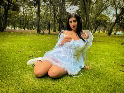 Paris_Evans_ I will be your angel 🪽 Pic 3