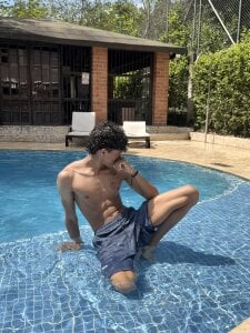 JamesDreams In the pool Foto 6