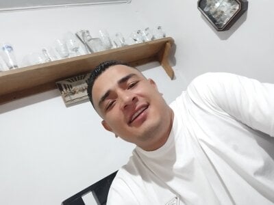 love de hoteder  4 photos