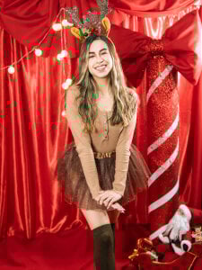 Ariana_greenblat Merry Christmas 🎄🎀2025 Pic 2