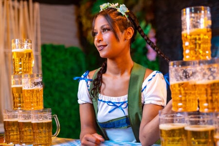 sarah_banks1 oktoberfets Pic 2