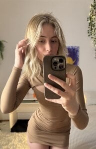 HoneyRay Do you like my dress?<3 Pic 2