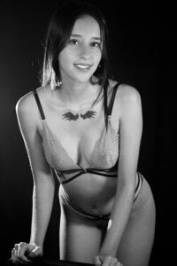 BellaaRossy BLACK AND WHITE 🎞️  2. fénykép