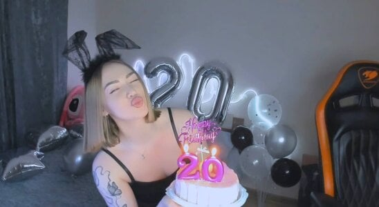 LaraKrein_lk moments Pic