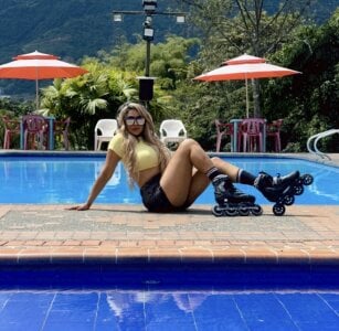 Agatha210 🛼🛼💦 Pic 2