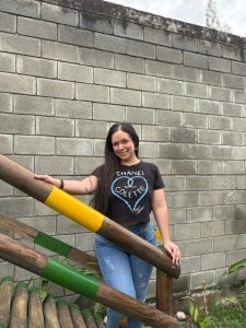 Mostrándote un poco de mi descanso 🍷💚 de loreen_grey  3 Imagens