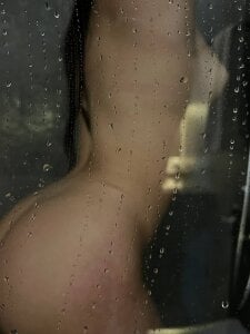 PaigePrado I want you to tae a shower with me Pic 2