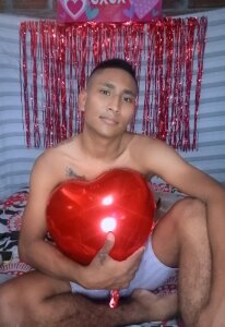 aldan1365 San Valentín 💘🪽🥵🥰  3টি ছবি