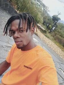 Cesar2501_ Public Pic