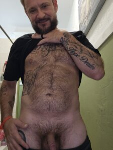 AntMassmi Public Pic