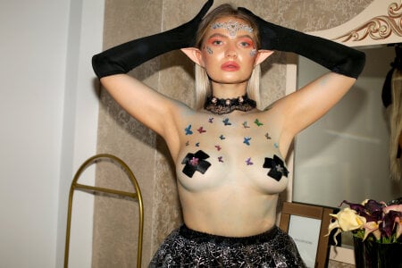 SashaRizz keeper of sexy energy Pic 4