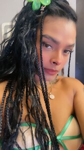 EmmaEbony_ Happy birthday to miiiiiiiiii, hope to see you today💚 Foto 9