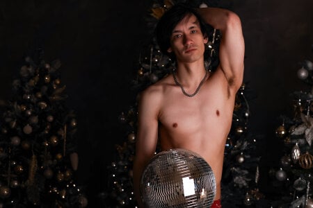 CalvinOwens kullanıcısının Happy New Year🎄 albümü -  8 fotoğraf