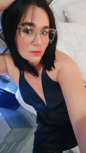 Sienarosewood On a hot dress 🤤🖤 Pic 2