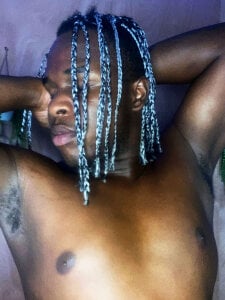 Amun_obsidian Eyes closed, skin on fire, mind free. Pic 5