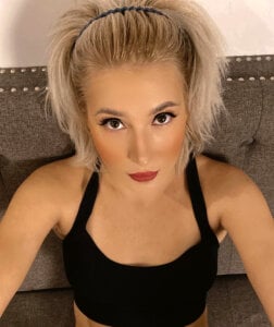 Dollybm1 Black top Pic 5