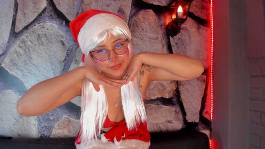 Julieta_nori All i want for XXXmass is you Pic