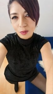 Trinityy__ Short black dress, horny and playful, come to my darling and make me yours Foto 2