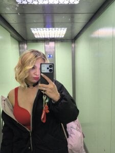 Public de VelvetVoltage  3 photos