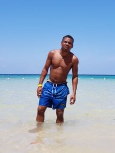 Romario-876 Outside Pic