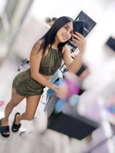 Plays_cloe_sex Public Pic 3