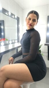 My feets and booty 🍑👣 od SilvanaDuran  7 snímek