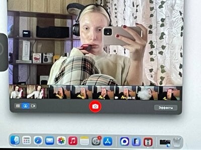 cyber queen od LexieWintour  2 snímek