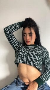 LauraBellinni Public Hình 3