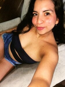 MiaNyxara_dh Selfies Pic 3