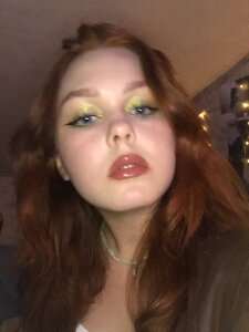 ElizabethGuz Public Pic 4