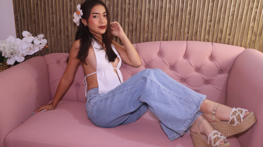 Allyson_aisha Don't just stare Pic