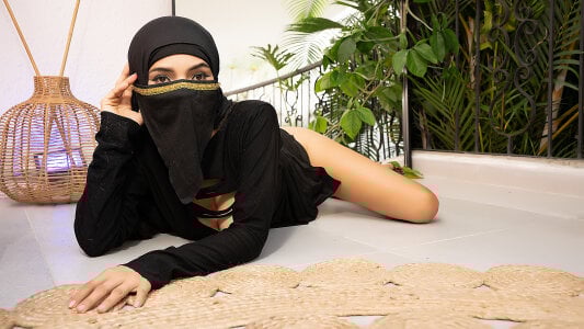 azahara_faraah hi Pic 3