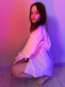 MichelleRoux tenderness in white Pic