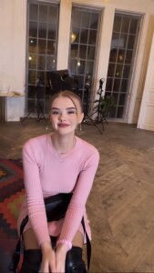 CharlotteKell Public Pic 4