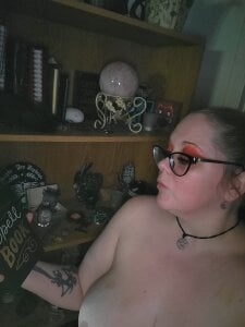 Kinky_Witch Public Pic 3