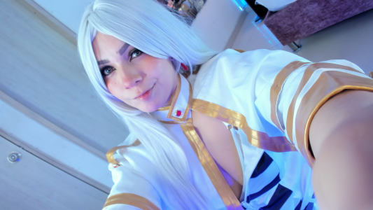 frieren de alessia_dolce  3 photos