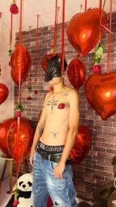 LucassSmith11 “I am the sin you want to commit this 14th.” 😈 Foto