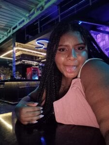 Valentina_belmont Capturing the moment 🌙 Foto 3