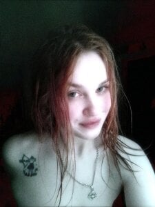 ellie_fire1 after shower 🥵💧 Pic