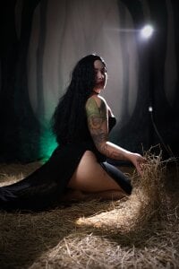 Aghata_gate Vampira Pic 2