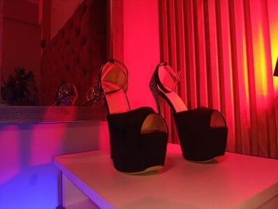 MiluandMIke sexy and sparkly heels Pic
