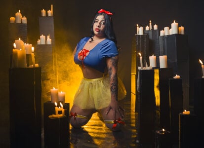 Madisson-Rivas Snow White 🍎 Immagine  4