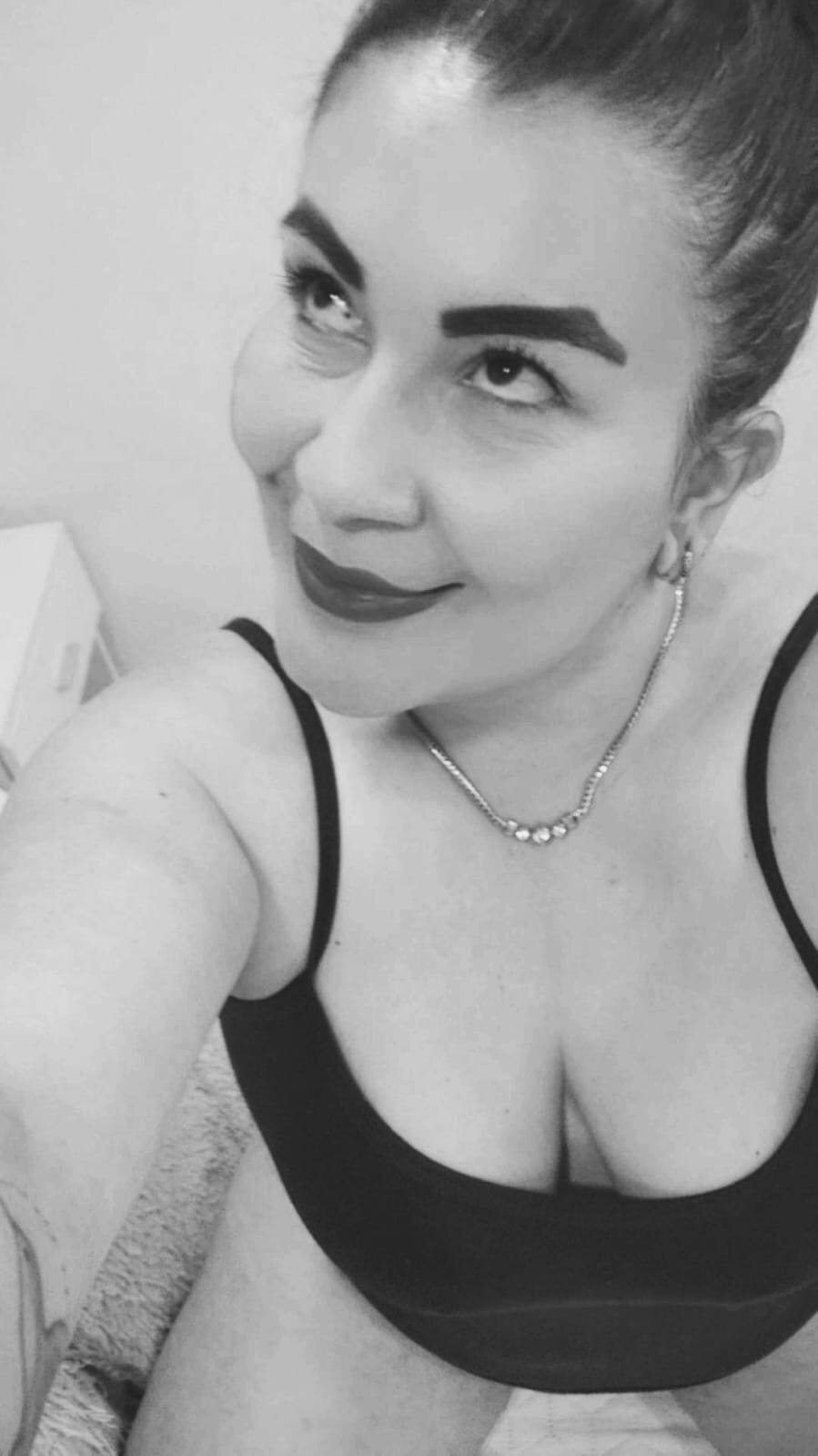 AriannaAdames 熱門圖片 3963